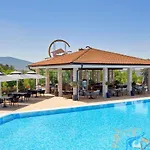 Hotel Viva Mare By Santa Marina 4*