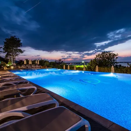 Viva Mare By Santa Marina 酒店