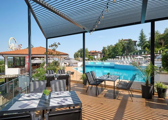 Отель Viva Mare By Santa Marina